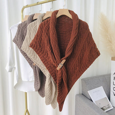 Jolene - Dreieckstrickschal mit Lederschnalle