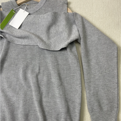 Karliena - Grauer monochromer langärmeliger Pullover
