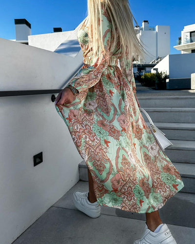 Aleesh - bedrucktes Kleid mit Schlitz und V-Ausschnitt