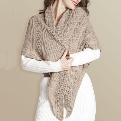 Jolene - Dreieckstrickschal mit Lederschnalle