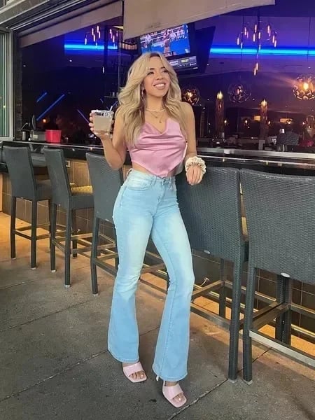 Cerise | Ultrahoch taillierte Stretch-Flare-Jeans