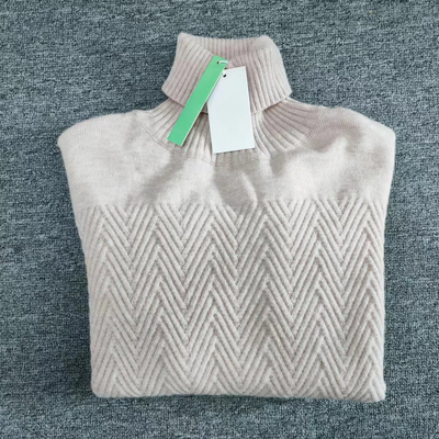 Gal - Chevron Langarm-Pullover mit hohem Halsausschnitt