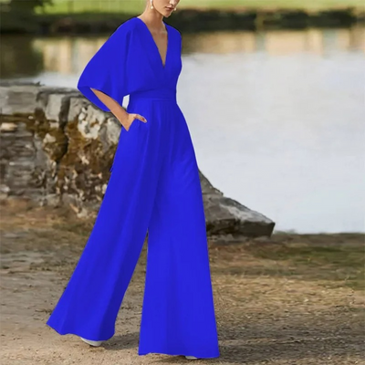 Ayla - eleganter kastanienbrauner Jumpsuit mit V-Ausschnitt und lockerer Hose
