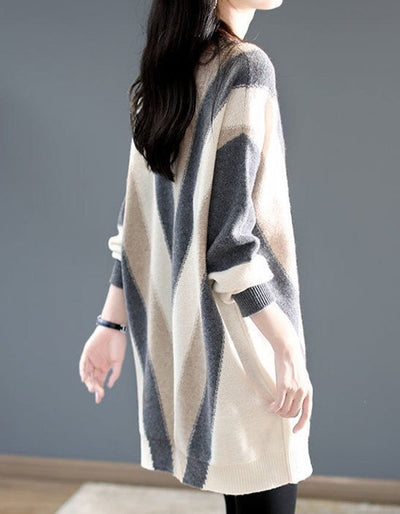 Riya - Brauner langärmeliger Pullover mit V-Ausschnitt