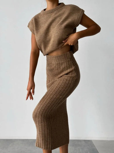 Valentina - Zweiteiliges Set: ärmellose Weste + gestrickter Rock