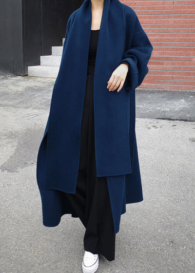 Merline - Blauer Wollmantel mit Taillenband und langen Ärmeln