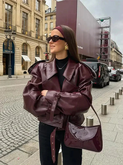 Burgunderrote Lederjacke – Damen-Kunstleder-Bikerjacke mit Gürtel