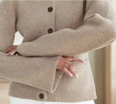 Damen-Strickjacke – Langärmlige Strickjacke mit Knöpfen und Taschen