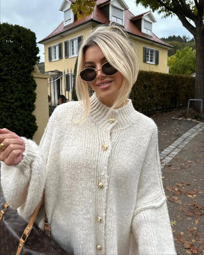 Grob gestrickte Damen-Strickjacke mit hohem Kragen und weitem Schnitt