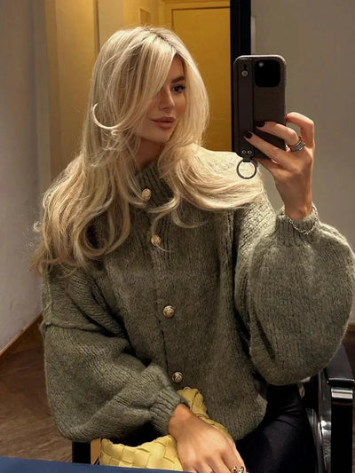 Grob gestrickte Damen-Strickjacke mit hohem Kragen und weitem Schnitt