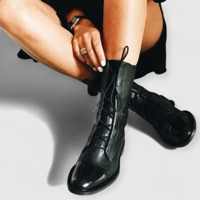 ALTHEA | Klassische Schnür-Stiefeletten