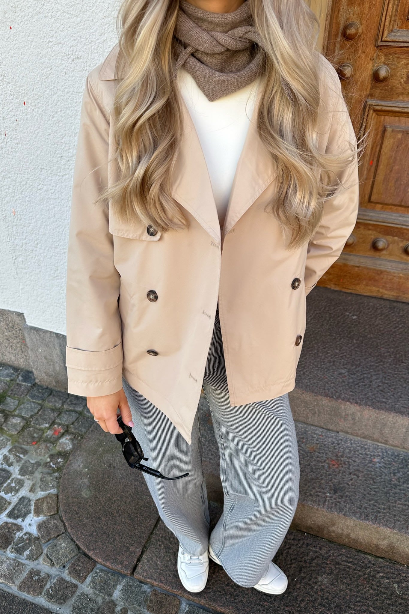 Kurzer Trenchcoat – Gürtel – Zweireiher – Beiger Trenchcoat – Trenchcoat für Damen