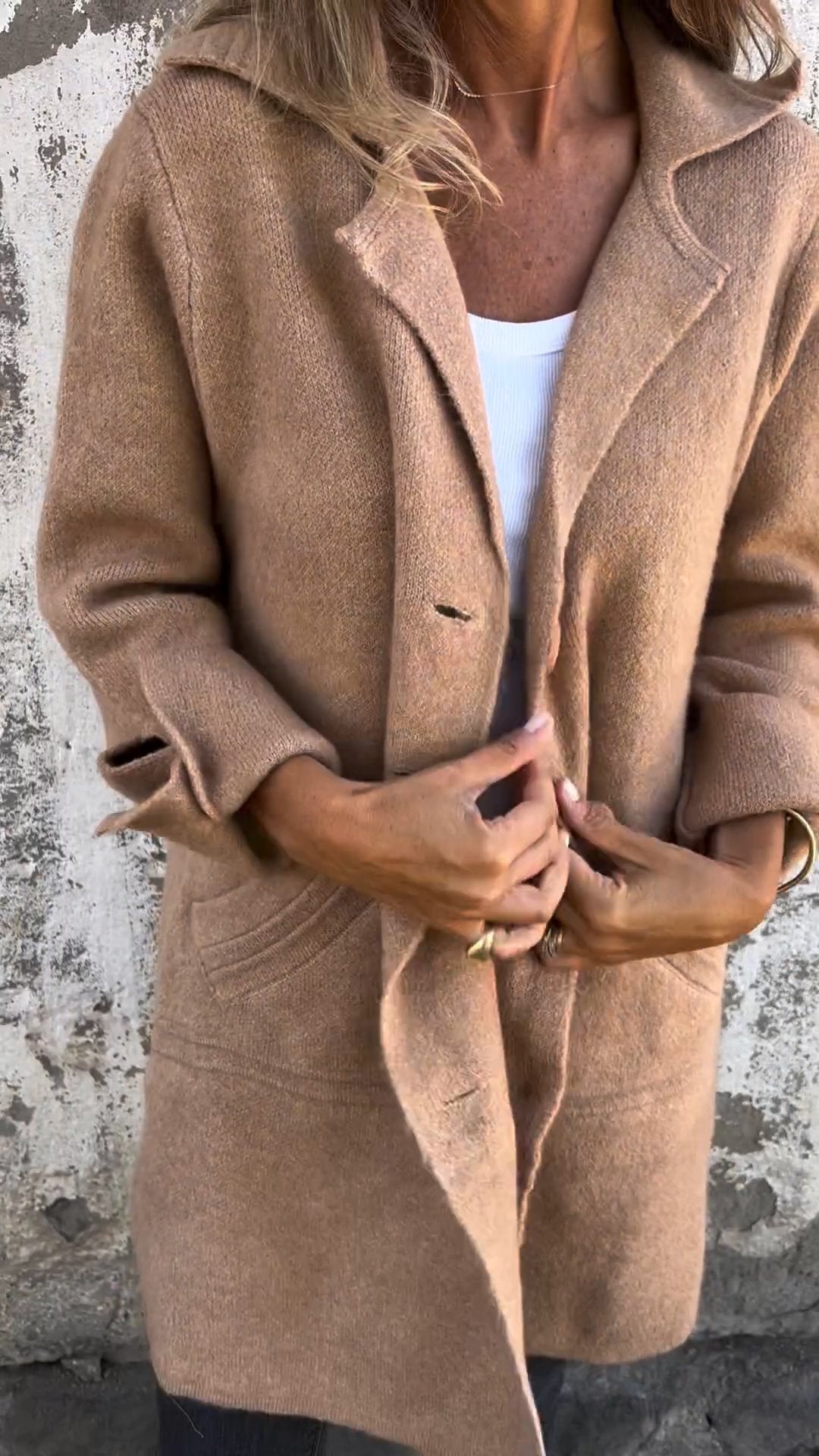 Langer Mantel – zum Zuknöpfen – Herbst –  Strickjacke – Damenjacken