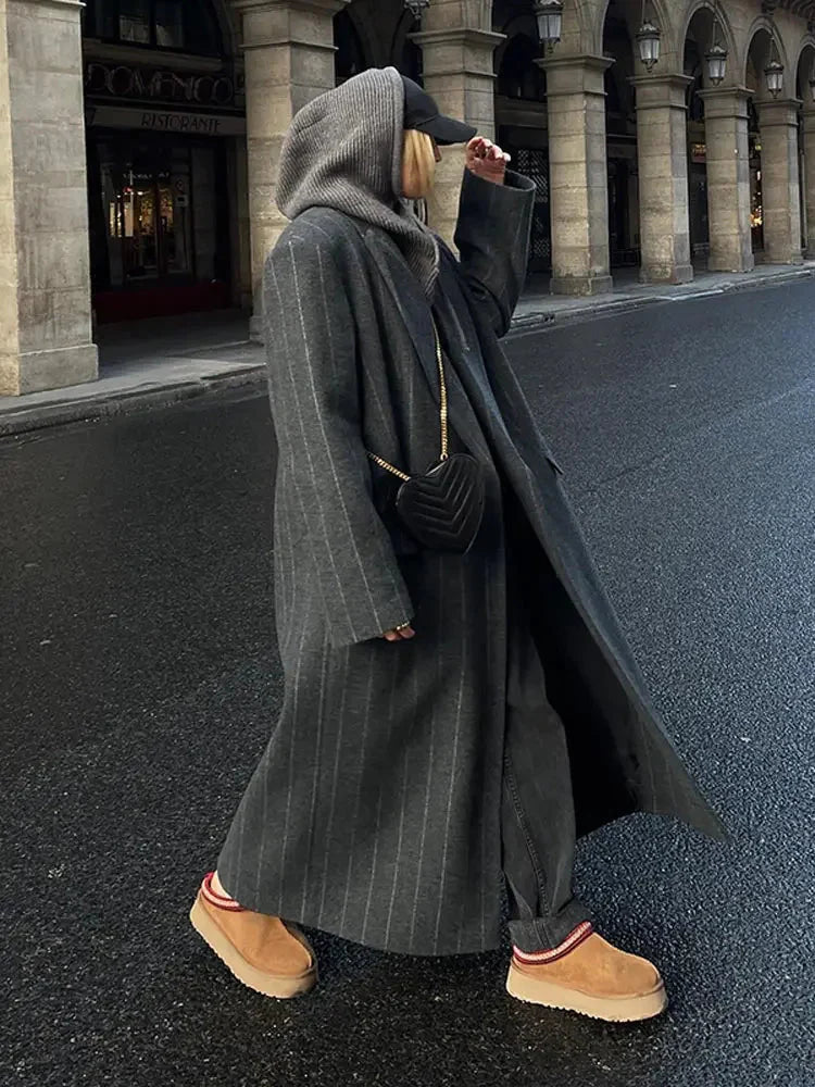 Long Coat – Übergroße, gestreifte, lange Damen-Blazerjacke