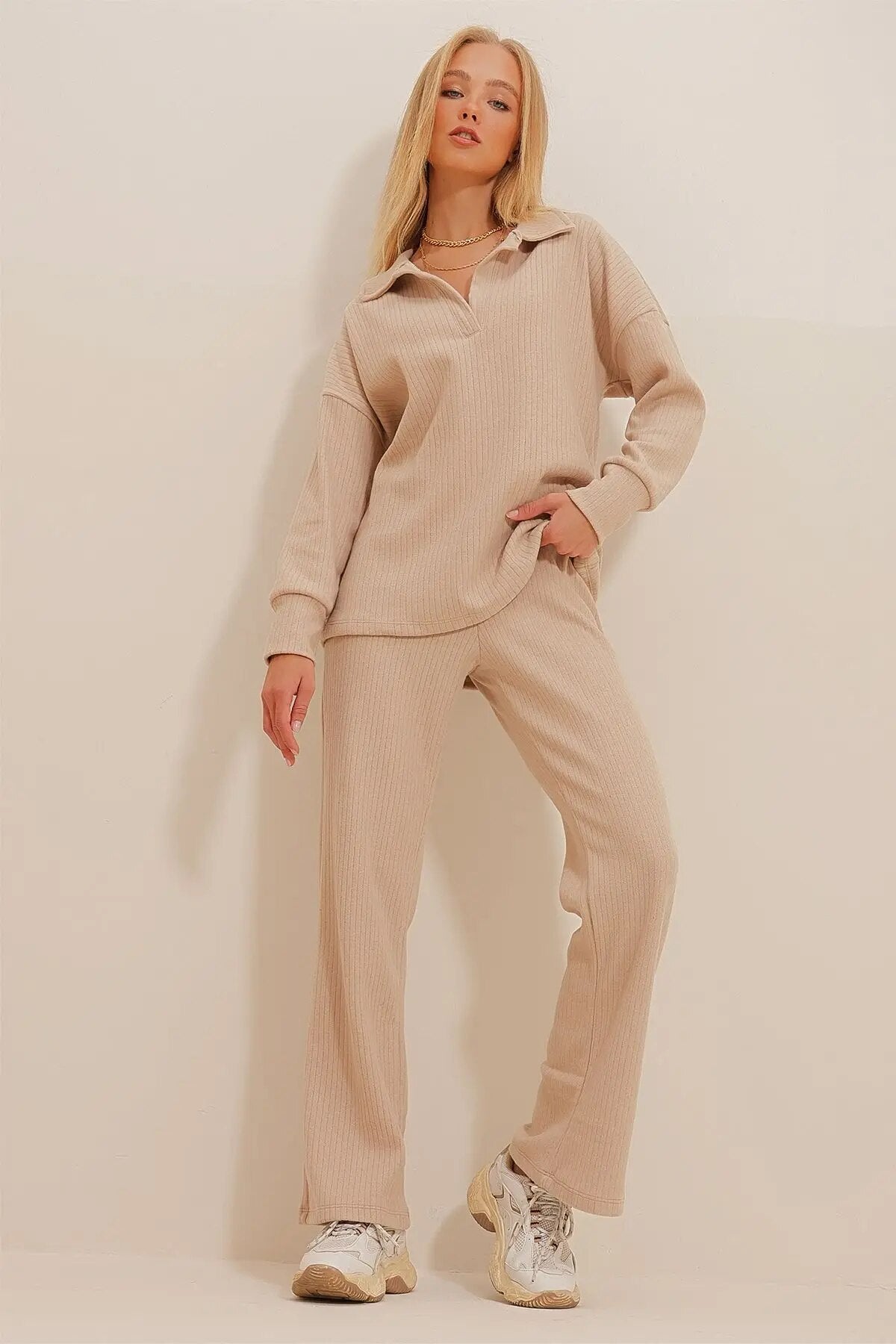 Lounge-Set – Langarmshirt – Schlaghose – Zweiteiler – Loungewear für Damen