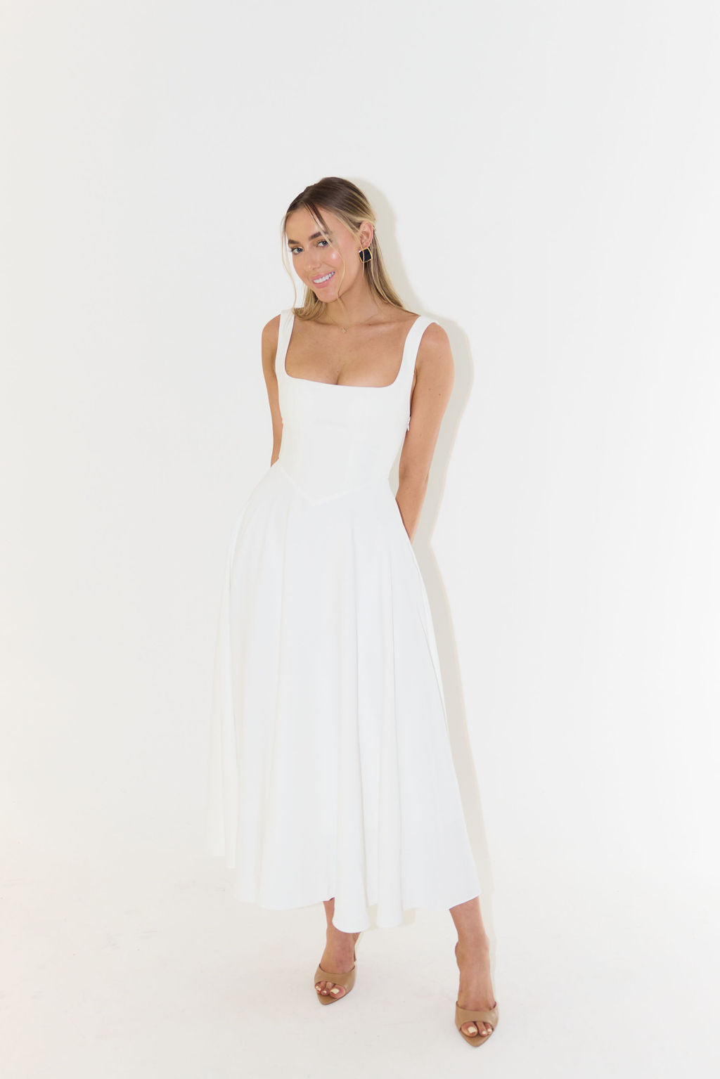 Yade Hochtailliertes Midi-Kleid Mit Quadrat-Ausschnitt Für Jeden Anlass