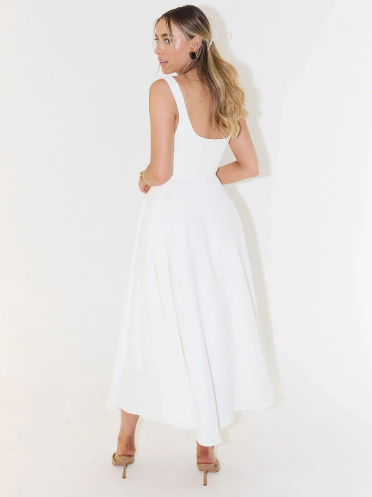 Zinovia - Stilvolles ärmelloses Kleid