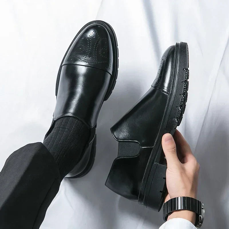 Bellmoor™ Klassischer Chelsea Loafer aus PU-Leder mit Mahagoni-Finish und Rutschfester Sohle