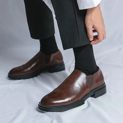 Bellmoor™ Klassischer Chelsea Loafer aus PU-Leder mit Mahagoni-Finish und Rutschfester Sohle