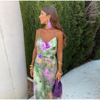 Anisten - buntes, sexy Maxikleid mit Halo-Dye-Print und abnehmbarem Schal