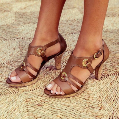 Sandaletten mit Absatz - Bequem - Mittlerer Absatz - Sommerschuhe - Peep Toe Sandalen