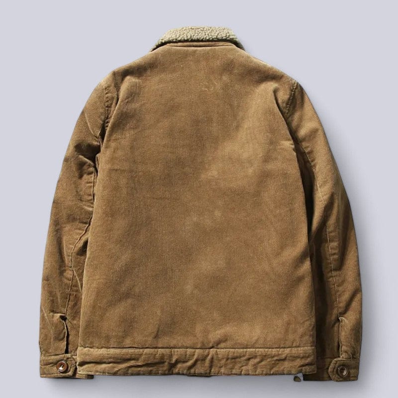 Benjamin Bequeme und Stylische Cordjacke