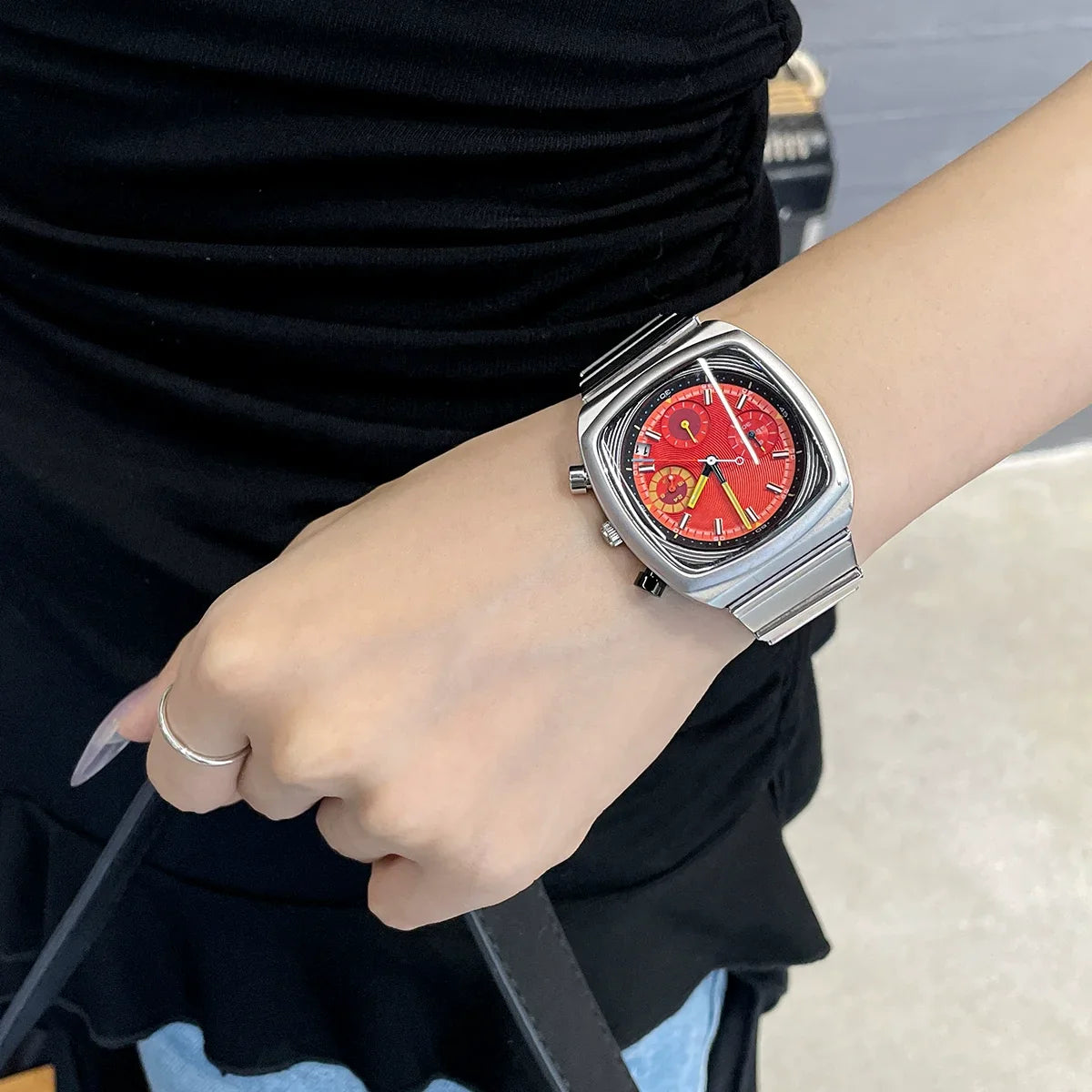2024 Damen Luxus Armbanduhr - Trendige Quadratische Uhr für Modebewusste Frauen