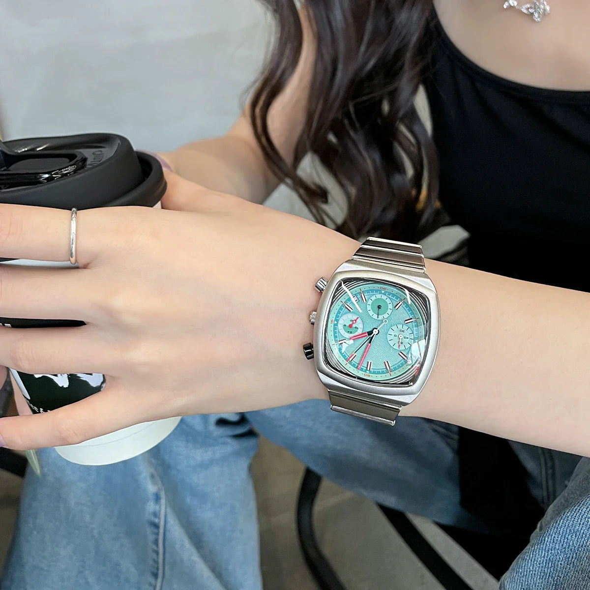 2024 Damen Luxus Armbanduhr - Trendige Quadratische Uhr für Modebewusste Frauen