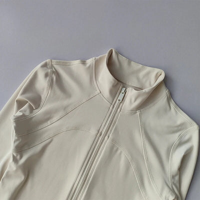 Sportjacke – leicht – mit Reißverschluss – figurformend – Sportbekleidung – Damenbekleidung