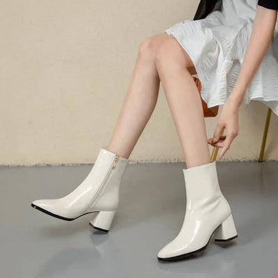 Stiefel mit Absatz | Knöchelhoch | Mittelhoher Absatz | Lackstiefel | Damenstiefel