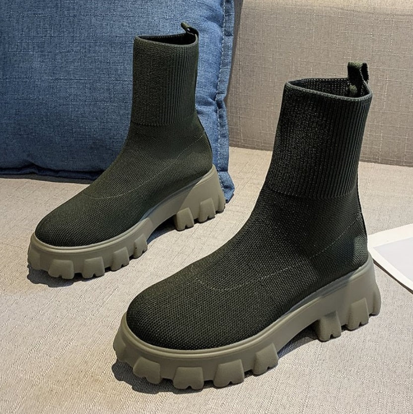 Stiefeletten – Klobig – Plateau – Sockenstiefel – Damenstiefel