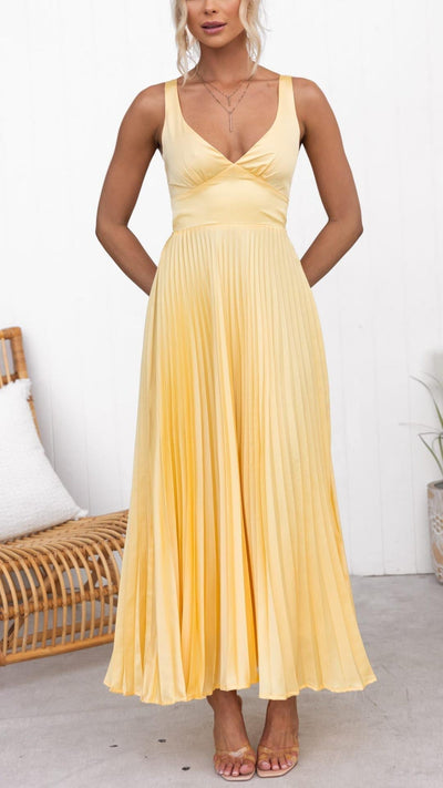 Aby Maxikleid in Gelb mit Plisseefalten und V-Ausschnitt – Elegantes Sommerkleid für besondere Anlässe