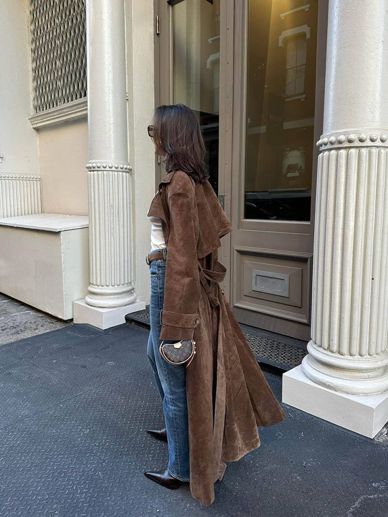 Trenchcoat aus Wildleder – braun – zweireihig – langer Trenchcoat – Damenmäntel