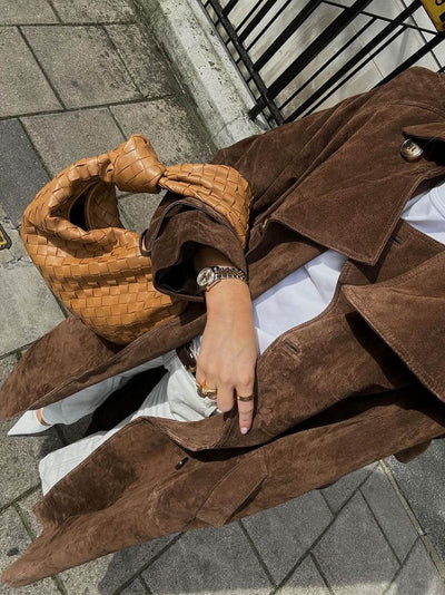 Trenchcoat aus Wildleder – braun – zweireihig – langer Trenchcoat – Damenmäntel