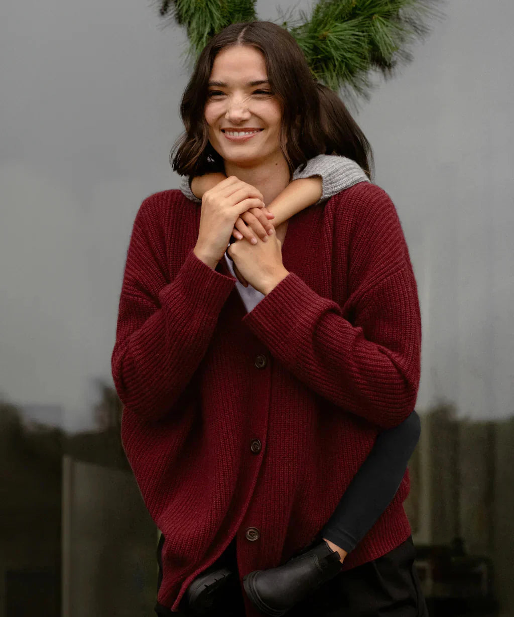 Übergroße Strickjacke – Damen-Strickjacke aus Kaschmir mit V-Ausschnitt und Knöpfen