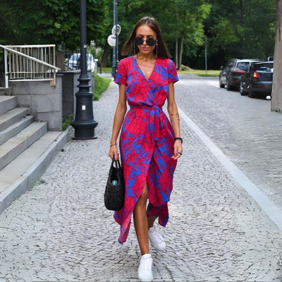 Yasmine V-Ausschnitt Kleid | Stilvolles Floral- und Punktemuster für Jedes Wetter