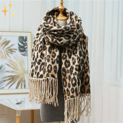 Winterschal – warmer, großer Wollschal mit Leopardenmuster für Damen