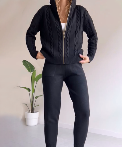 Pilar - bequemer und modischer zweiteiliger Kapuzenpullover aus Strick