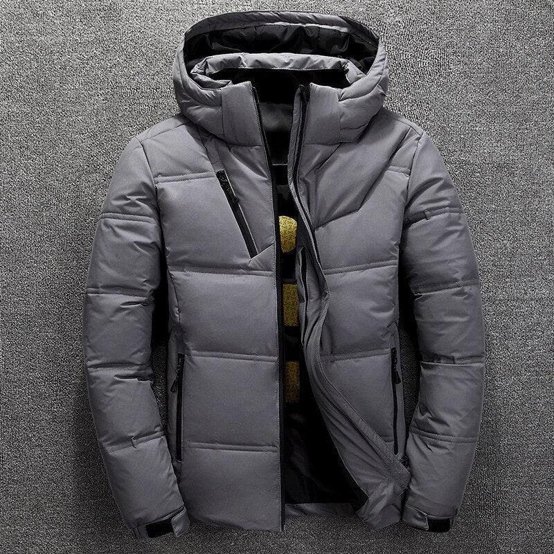 William - isolierte Winterjacke mit Kapuze und Reißverschlusstaschen