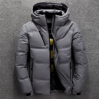 William - isolierte Winterjacke mit Kapuze und Reißverschlusstaschen