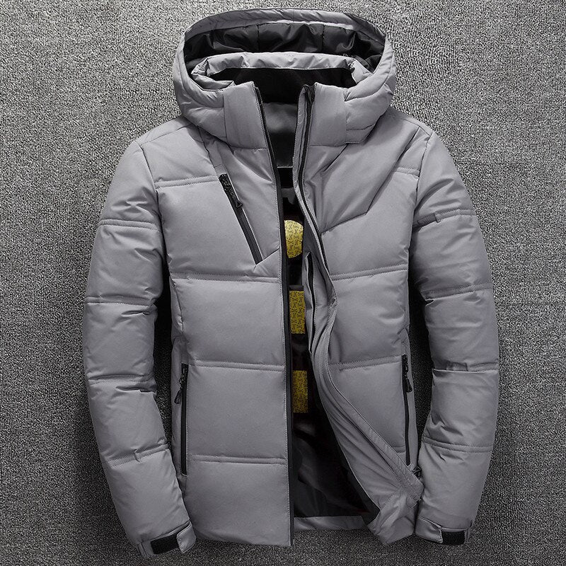 William - isolierte Winterjacke mit Kapuze und Reißverschlusstaschen
