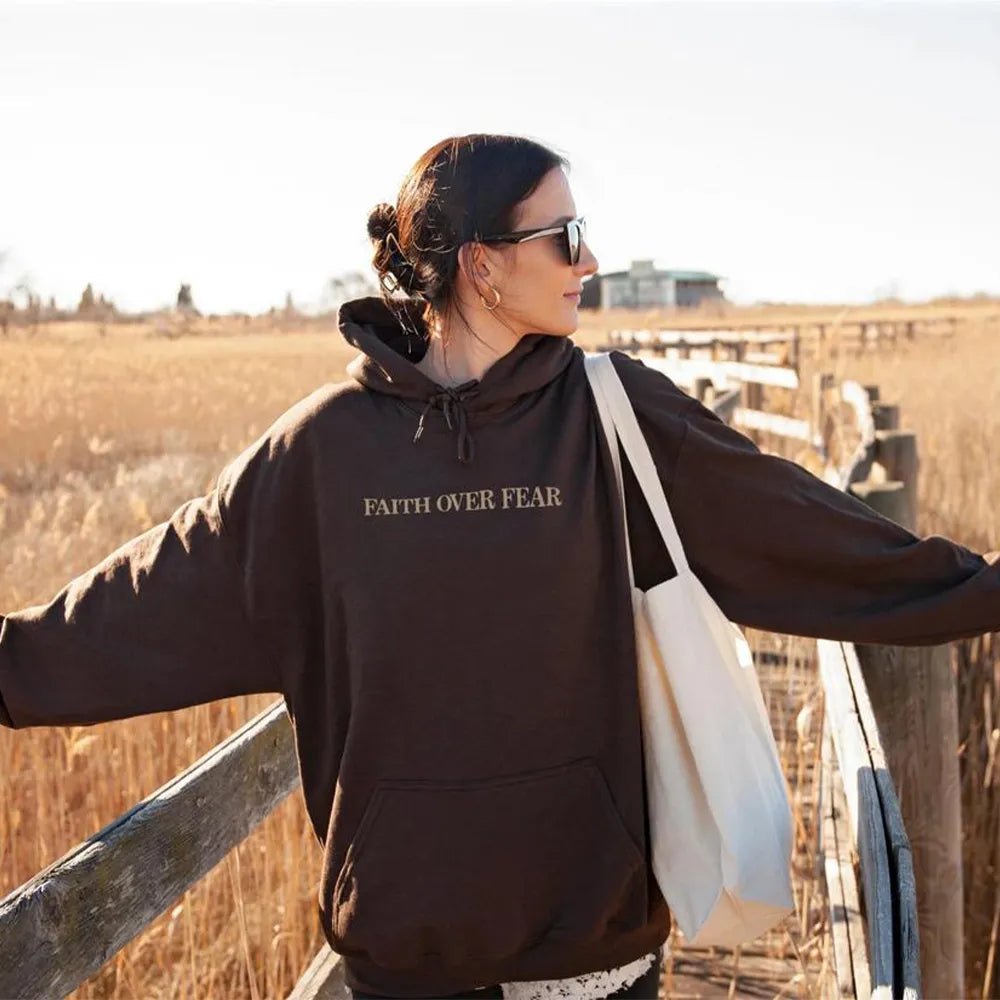 Brenda - bequemer Kapuzenpulli mit inspirierendem Text und Bibelvers