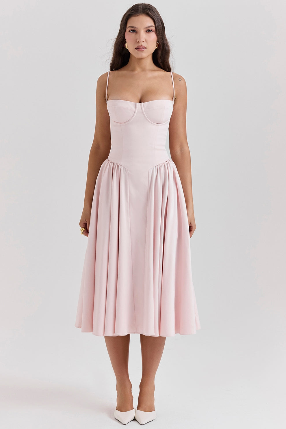 Maissa – Elegantes Midi Kleid mit Ärmeln