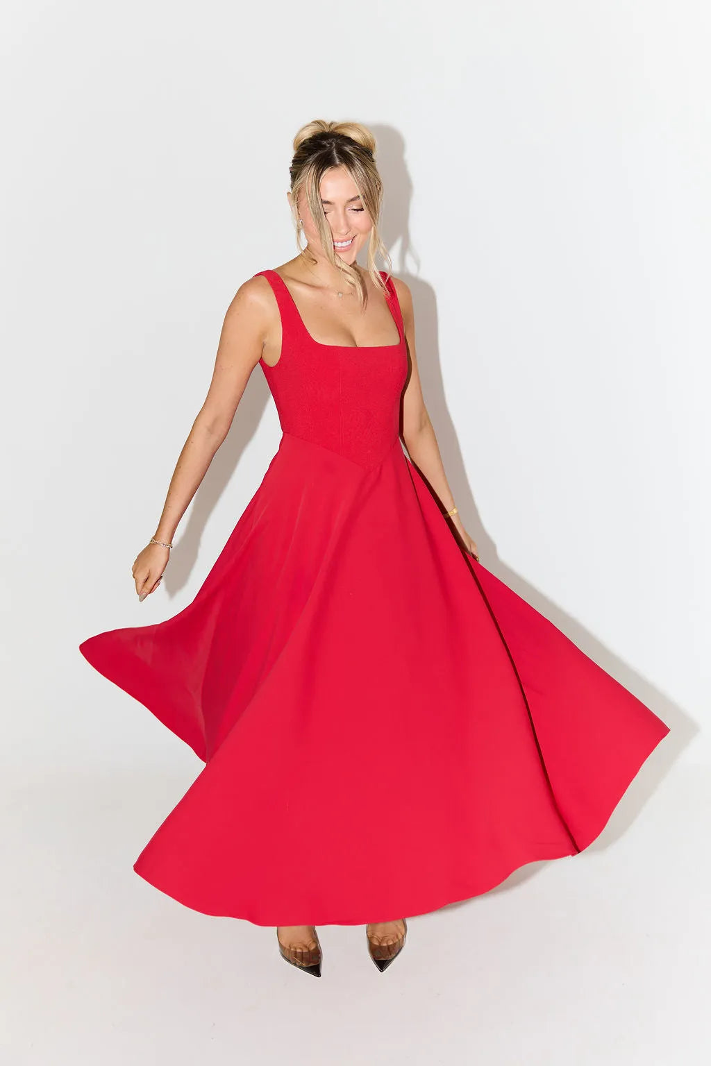 Yade Hochtailliertes Midi-Kleid Mit Quadrat-Ausschnitt Für Jeden Anlass