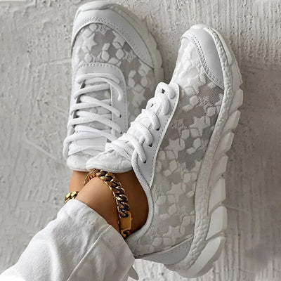 Ashley - atmungsaktive weiße Schuhe, bequeme Wanderschuhe, Sommer-Sneaker mit Stil